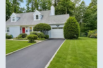 258 Steamboat Road, Great Neck, NY 11024 - Photo 2