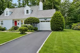 258 Steamboat Rd, Great Neck, NY 11024 - Photo 2