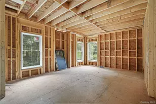 32 Vandewater Dr, Wappingers Falls, NY 12590 - Photo 8