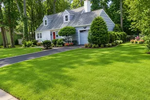 258 Steamboat Rd, Great Neck, NY 11024 - Photo 10