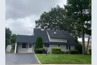 17 Giant Lane, Levittown, NY 11756 - Photo 4