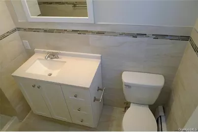 156 Truman Avenue #1st Floor, Yonkers, NY 10703 - Photo 12