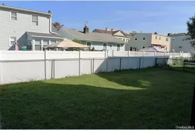 156 Truman Avenue #1st Floor, Yonkers, NY 10703 - Photo 14