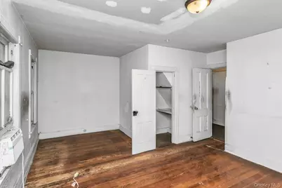 101 Emerson Avenue, Floral Park, NY 11001 - Photo 16