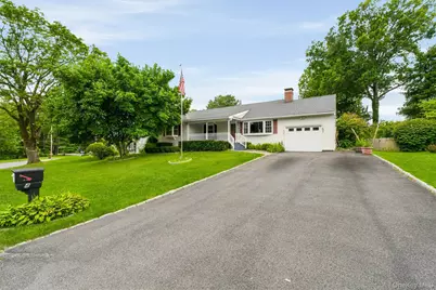 4 Broadview Road, Poughkeepsie, NY 12603 - Photo 2