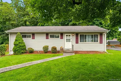 21 Keystone Park, Middletown, NY 10940 - Photo 1