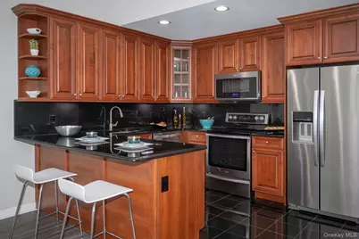 5000 Townhouse Drive #1308, Coram, NY 11727 - Photo 4