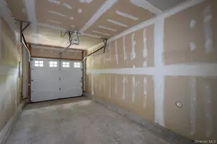 5000 Townhouse Dr, Coram, NY 11727 - Photo 16