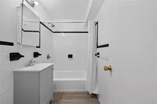 175-45 88th Ave, Jamaica, NY 11432 - Photo 24