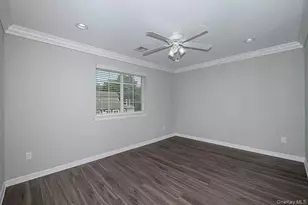 5000 Townhouse Dr, Coram, NY 11727 - Photo 12