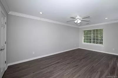 5000 Townhouse Drive #5205, Coram, NY 11727 - Photo 8