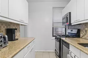 123-35 82nd Rd, Kew Gardens, NY 11415 - Photo 4