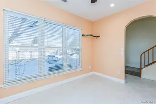 728 Birchwood Park Dr, Middle Island, NY 11953 - Photo 6