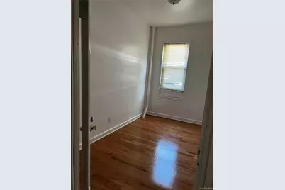 847 E 220th Street, Bronx, NY 10467 - Photo 2