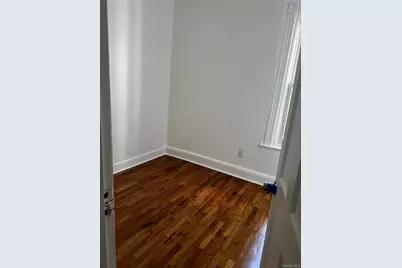 847 E 220th Street, Bronx, NY 10467 - Photo 4