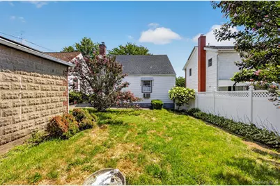14-30 141st Street, Whitestone, NY 11357 - Photo 22
