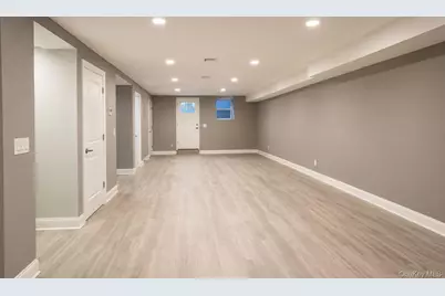68-02 Jay Ave, Maspeth, NY 11378 - Photo 12