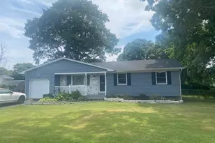 20 Musket Dr, Shirley, NY 11967 - Photo 2