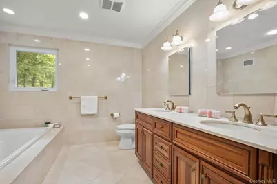 1341 Pelhamdale Avenue, Pelham, NY 10803 - Photo 22