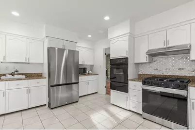1341 Pelhamdale Avenue, Pelham, NY 10803 - Photo 10
