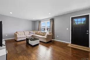 105 Wadsworth Ave, Levittown, NY 11756 - Photo 8