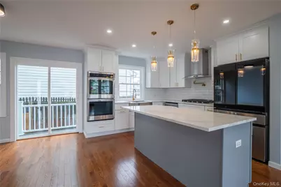 139 Maple Avenue, Bethpage, NY 11714 - Photo 6
