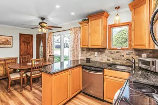 2 Arbor Rd, Syosset, NY 11791 - Photo 12