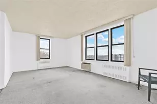 108-05 Astoria Blvd, East Elmhurst, NY 11369 - Photo 4