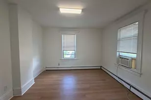 37 Riverside Dr, Suffern, NY 10901 - Photo 12