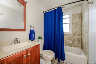 516 W Market Street, Long Beach, NY 11561 - Photo 16