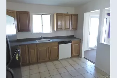 95 Valentine Avenue #2nd Fl, Glen Cove, NY 11542 - Photo 6