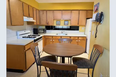 3 Prospect Gardens #3, Spring Valley, NY 10977 - Photo 4