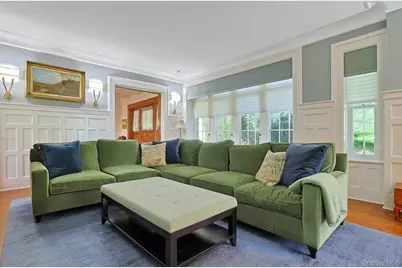 215 Soundview Avenue, White Plains, NY 10606 - Photo 14