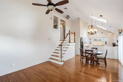 4 Wilshire Court, Freeport, NY 11520 - Photo 10