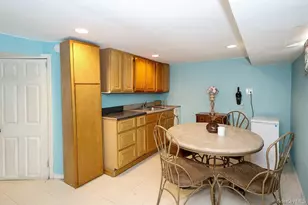 7 Catherine Ct, Elmont, NY 11003 - Photo 22