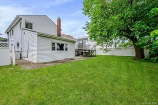 30 Cheshire Rd, Inwood, NY 11096 - Photo 18