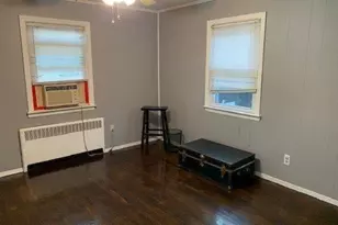 187 Perry St, Hempstead, NY 11550 - Photo 10