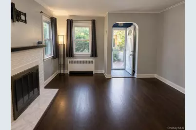 187 Perry Street, Hempstead, NY 11550 - Photo 4