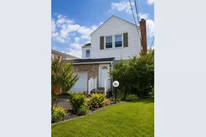 187 Perry Street, Hempstead, NY 11550 - Photo 2