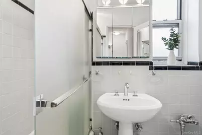 247 Parkview Avenue #3P, Bronxville, NY 10708 - Photo 18