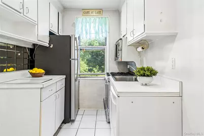 247 Parkview Avenue #3P, Bronxville, NY 10708 - Photo 10