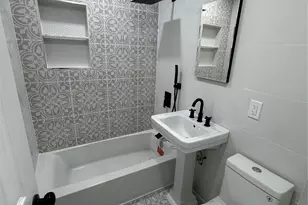 121-11 195th St, Saint Albans, NY 11413 - Photo 12
