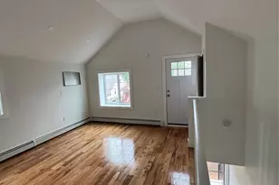 121-11 195th St, Saint Albans, NY 11413 - Photo 8