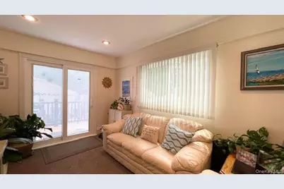 32 Taylor Drive, Farmingdale, NY 11735 - Photo 18