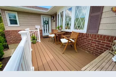 32 Taylor Drive, Farmingdale, NY 11735 - Photo 6