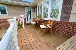 32 Taylor Dr, Farmingdale, NY 11735 - Photo 6