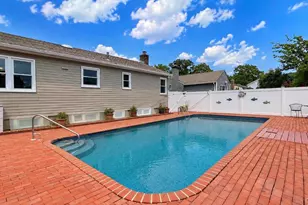32 Taylor Dr, Farmingdale, NY 11735 - Photo 4