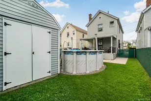 94-23 209th St, Queens Village, NY 11428 - Photo 22