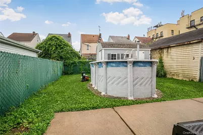 9423 209th Street, Queens Village, NY 11428 - Photo 20