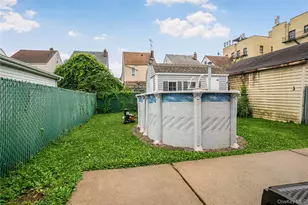 94-23 209th St, Queens Village, NY 11428 - Photo 20